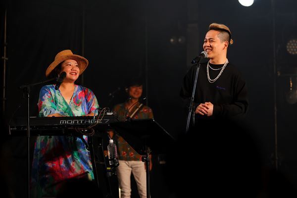 HY、2度の延期を乗り越え開催した『HY SKY Fes 2020→2021』レポート