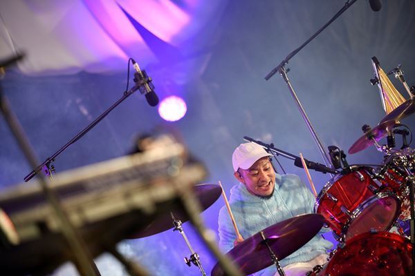 HY、2度の延期を乗り越え開催した『HY SKY Fes 2020→2021』レポート