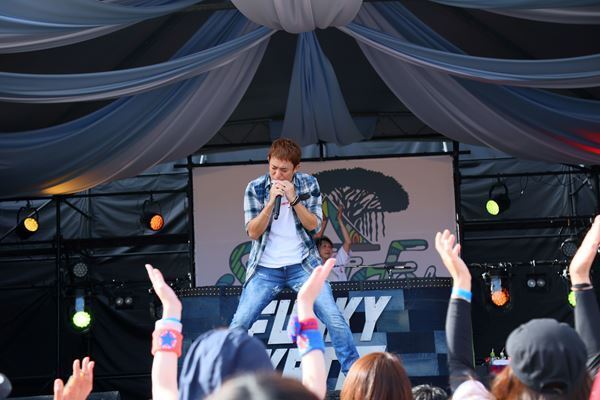 HY、2度の延期を乗り越え開催した『HY SKY Fes 2020→2021』レポート