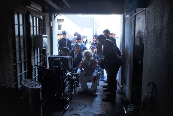 「僕らが組むのは時代を撮れるから」　『ヤクザと家族 The Family』藤井道人監督×河村光庸が語る