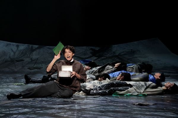 高橋一生主演、野田秀樹脚本・演出のNODA・MAP第24回公演『フェイクスピア』WOWOWにて放送決定