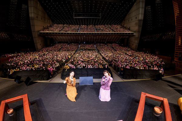 佐々木彩夏「またの御越しをお待ちしております！」ももクロ“バレイベ”スピンオフ企画『スナック愛輪（あーりん）』開催