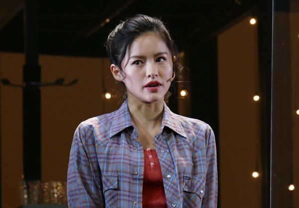 安蘭けい、望海風斗ら出演、9年ぶり再演の日本版『ネクスト・トゥ・ノーマル』開幕　日本独自演出で、家族の絆を問いかける