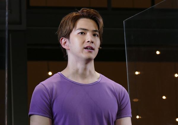 安蘭けい、望海風斗ら出演、9年ぶり再演の日本版『ネクスト・トゥ・ノーマル』開幕　日本独自演出で、家族の絆を問いかける