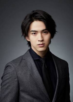 甲斐翔真、初の単独ミュージカルコンサート開催決定！　ゲストは真彩希帆＆平間壮一