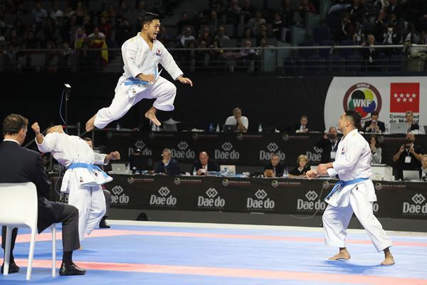 “団体形”の美しさと力強さを堪能できる「第1回全日本空手道団体形選手権大会」