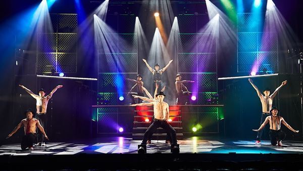 おしゃれ紳士×梅棒コラボレーション新作が上演中　演出家・プロデューサーコメント＆舞台写真到着