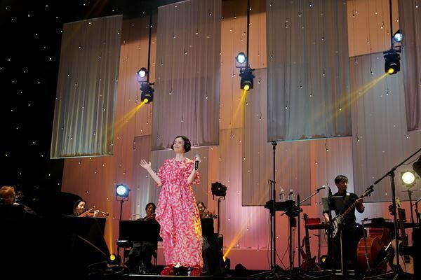 原田知世が40周年を締めくくるスペシャルコンサートを開催　大貫妙子、鈴木慶一らと名曲を披露