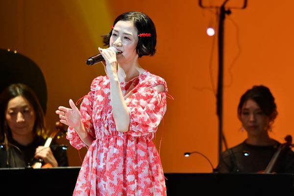 原田知世が40周年を締めくくるスペシャルコンサートを開催　大貫妙子、鈴木慶一らと名曲を披露