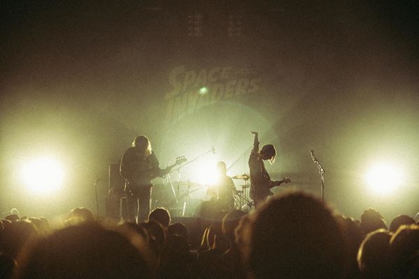 【ライブレポート】w.o.d.、切磋琢磨し合えるバンドとの対バン・ツアーをTSUTAYA O-EASTで完遂