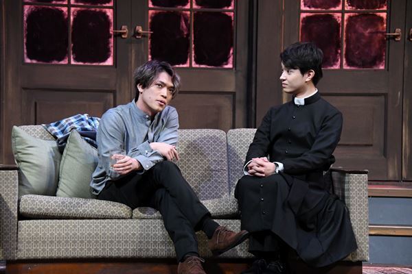 原嘉孝の強靭な芝居が光る濃密な会話劇『罠』開幕