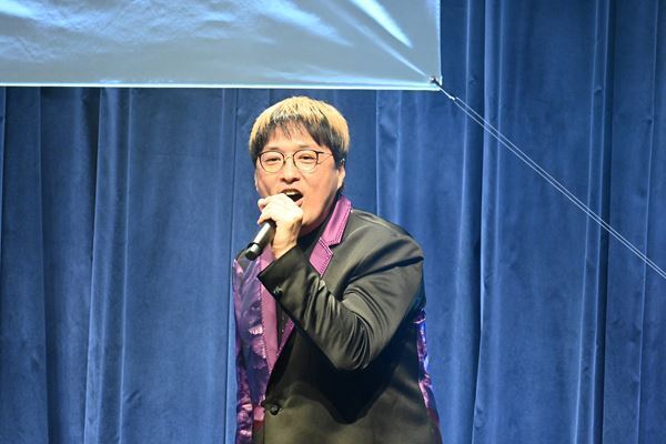 純烈が新曲「君を奪い去りたい」発表、久々の特典会も行われた浅草花劇場公演レポート