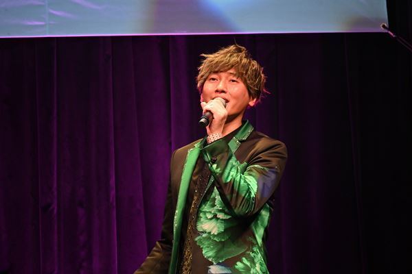 純烈が新曲「君を奪い去りたい」発表、久々の特典会も行われた浅草花劇場公演レポート