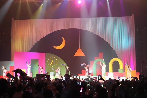 私立恵比寿中学が毎年恒例ファン感謝デー開催、パジャマ姿やコスプレなどFCイベントならではのステージに