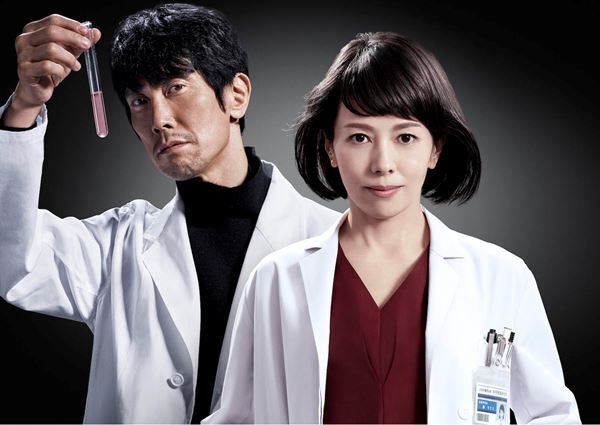 佐々木蔵之介、シリーズ最強の敵役で『科捜研の女 -劇場版-』出演決定　「セリフ量も専門用語の物量も多く、なかなか大変でした（笑）」