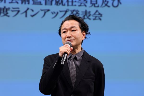 劇場に季節感・リズムをつくりたいー長塚圭史がKAAT新芸術監督に就任、2021年度ラインアップを発表