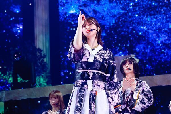 櫻坂46渡邉理佐が7年のアイドル人生に幕、笑顔と涙に包まれた卒業コンサートのオフィシャルレポート到着