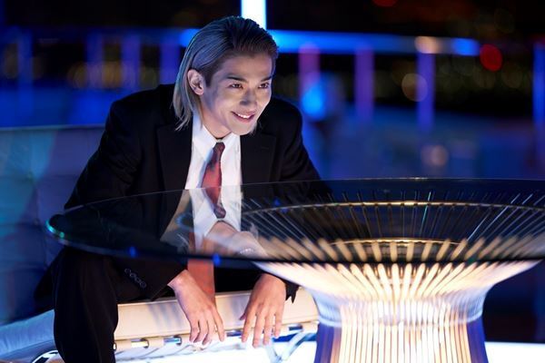 横浜流星が闇ギャンブル倶楽部“賭郎”に迫る　『嘘喰い』特別映像公開