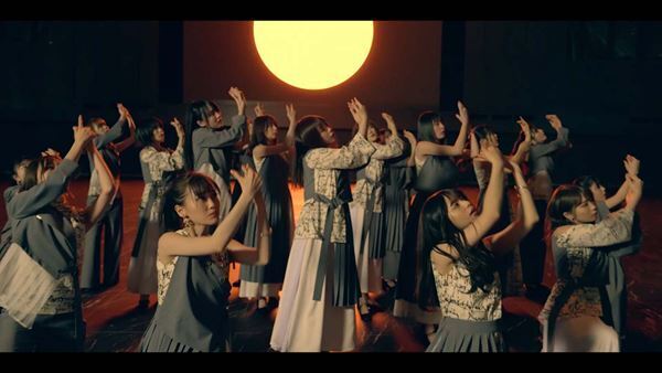 乃木坂46、齋藤飛鳥と山下美月がダブルセンターの「Actually...」MV公開