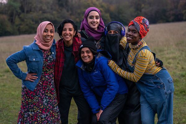 海外ドラマ『絶叫パンクス レディパーツ！』配信開始　キャスト・インタビュー全文＆撮影舞台裏画像初公開