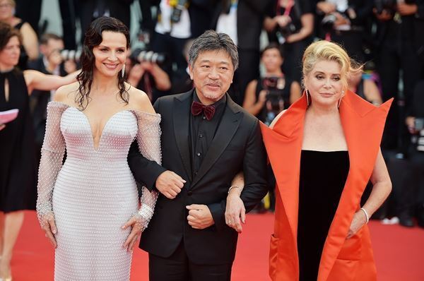 是枝裕和監督最新作『真実』　ヴェネチア国際映画祭、会見＆フォトコール実施