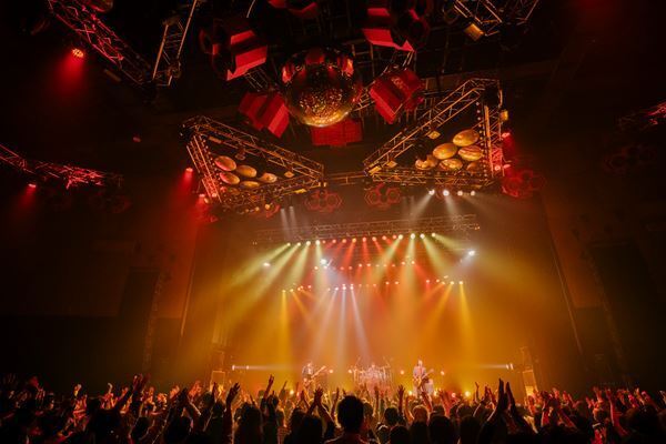 トライセラトップス、トリビュート盤発売日に復活ツアー完遂「来年も笑顔でまた逢いましょう」