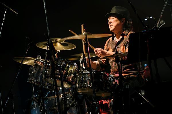 トライセラトップス、トリビュート盤発売日に復活ツアー完遂「来年も笑顔でまた逢いましょう」