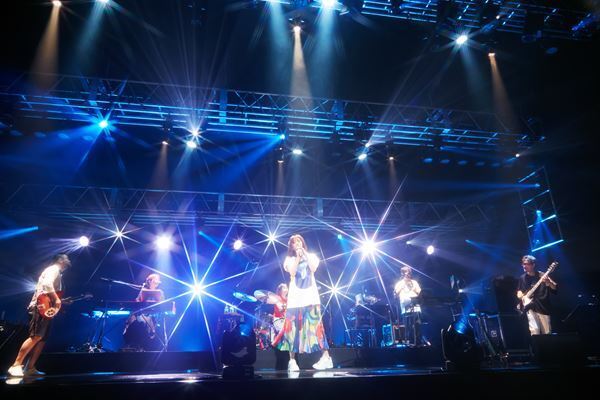 吉岡聖恵、初のオンラインソロイベントでNakamuraEmi、wacci橋口洋平とコラボ「すごく楽しい時間でした！」