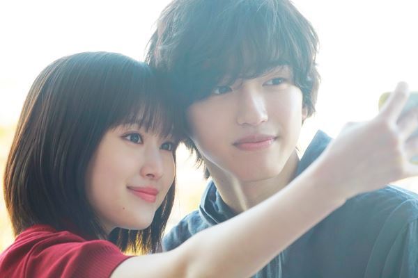 なにわ男子・道枝駿佑＆福本莉子W主演、映画『今夜、世界からこの恋が消えても』7月29日公開