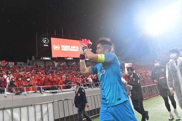 西川周作に重なったあの日の阿部勇樹、浦和レッズ、試練の30周年記念試合へ