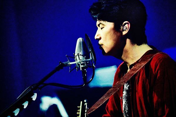 福山雅治、全曲バラードで示した30年の軌跡「音楽は時空を超える」