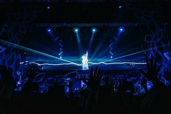 SKY-HIが東京ガーデンシアターでツアー完走、新たにホールツアー『超・八面六臂』開催を発表