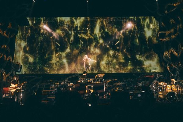 SKY-HIが東京ガーデンシアターでツアー完走、新たにホールツアー『超・八面六臂』開催を発表