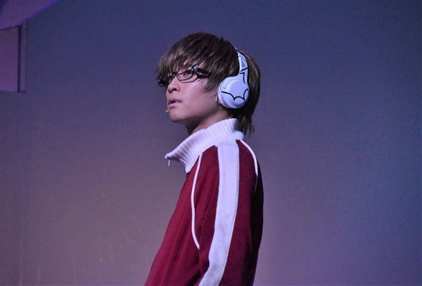 鈴木拡樹、荒牧慶彦ら登場人物の心情を“水”で表現。想像し得なかった新たな『バクマン。』が誕生