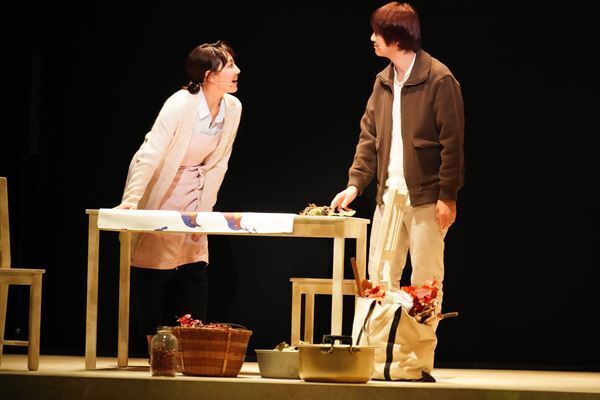 記憶喪失の青年がたどる世界を豊かに彩ったミュージカル『COLOR』上演中