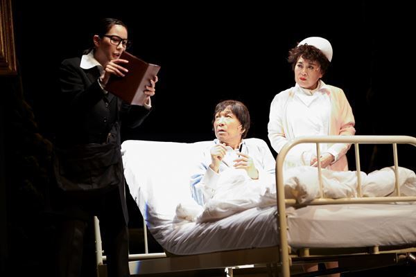 渡辺えり入魂の音楽劇『私の恋人』が本多劇場で開幕