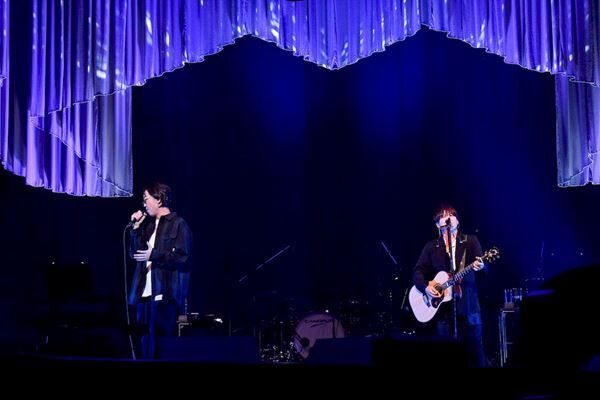 コブクロが結成の地・大阪でファンを魅了『大阪 MUSIC LOVER ～Road to 2025～』初日に登場
