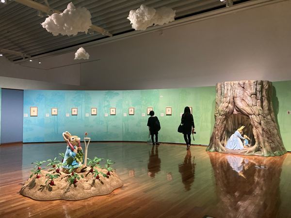 シリーズ第1作の彩色画全点を日本初公開　『出版120周年　ピーターラビット(TM)展』世田谷美術館で開幕