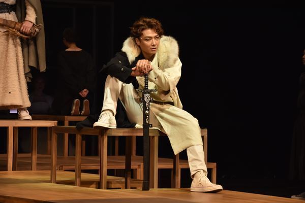 井上芳雄「僕の王子役の集大成」　主演の新作舞台『首切り王子と愚かな女』が開幕