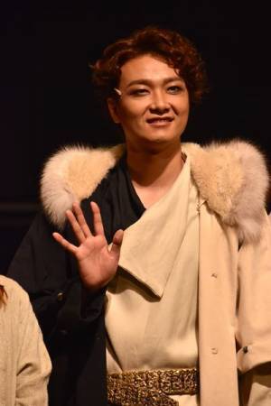 井上芳雄「僕の王子役の集大成」　主演の新作舞台『首切り王子と愚かな女』が開幕