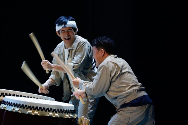 博多華丸「来るべき日が来た」 和太鼓＆タップダンスに挑戦する舞台『羽世保スウィングボーイズ』明治座公演にむけて