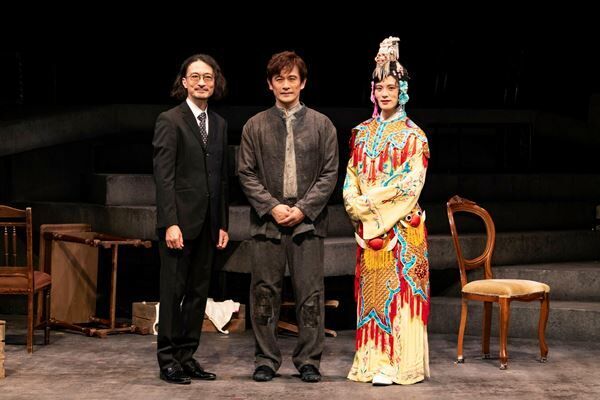 舞台『M.バタフライ』開幕　舞台挨拶に内野聖陽、岡本圭人、日澤雄介登壇「日々成長していけるように」