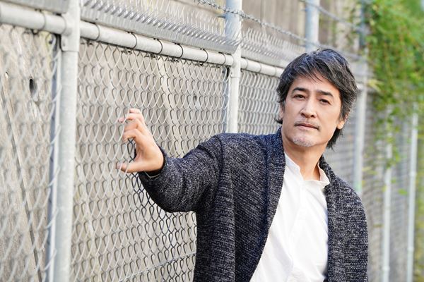 舞台『キオスク』出演、橋本さとしインタビュー　「僕たちがいるべき場所はここなんだ」と感じた日々