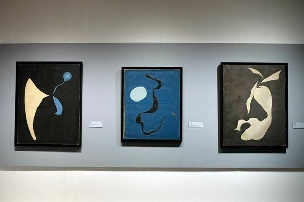 史上最大規模の『岡本太郎展』をレポート！　既成概念を打ち壊し幅広く活躍したその活動の全貌に迫る