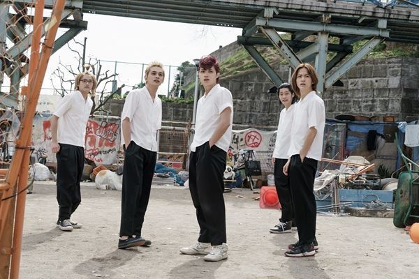 映画『東京リベンジャーズ』杉野遥亮＆磯村勇斗インタビュー「北村匠海とタケミチが重なって見えた」