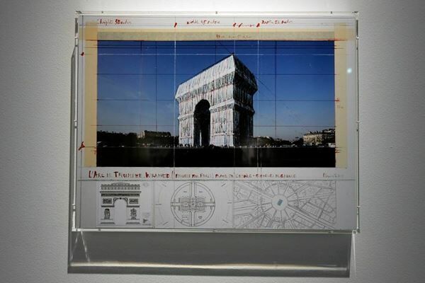 パリの凱旋門を包む、壮大なプロジェクトの全貌を紹介　『クリストとジャンヌ=クロード “包まれた凱旋門”』 21_21 DESIGN SIGHTにて開幕