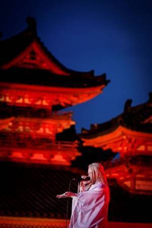 HYDEが神聖な境内でオーケストラを従え熱唱、初の平安神宮公演2日目レポート　