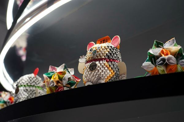 誰の家にもきっとある！愛すべき「おかんアート」の魅力に迫る 　『Museum of Mom’s Art ニッポン国おかんアート村』東京都渋谷公園通りギャラリーで開催中