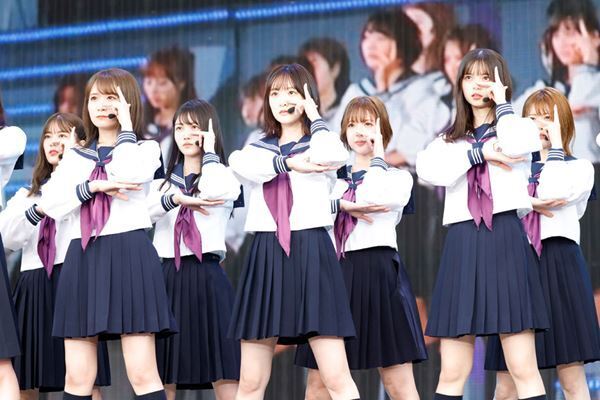 乃木坂46の10周年バースデーライブに14万人が熱狂　生駒里奈、西野七瀬、白石麻衣らOGメンバーもサプライズ登場