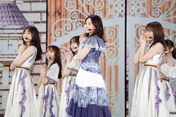 乃木坂46の10周年バースデーライブに14万人が熱狂　生駒里奈、西野七瀬、白石麻衣らOGメンバーもサプライズ登場